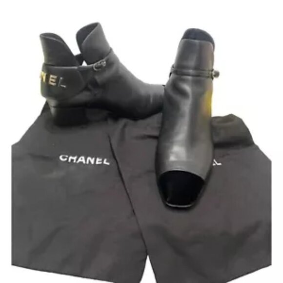 $1575 Chanel 21A Black Leather Velvet Toe Cap Logo Gold Strap Ankle Boot 10.5/41 - Picture 2 of 15